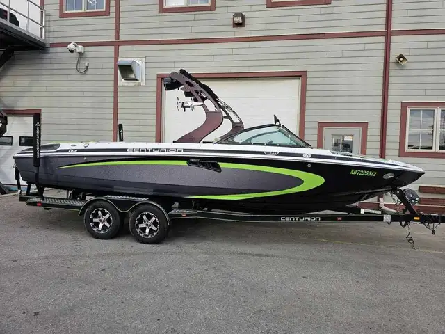 2014 CENTURION SV244 (FINANCING AVAILABLE) in Powerboats & Motorboats in Kelowna - Image 7