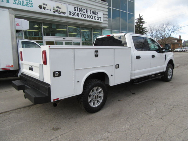  2021 Ford F-350 GAS CREW CAB 4X4 NEW SERVICE BODY / 2 IN STOCK in Cars & Trucks in Markham / York Region - Image 4