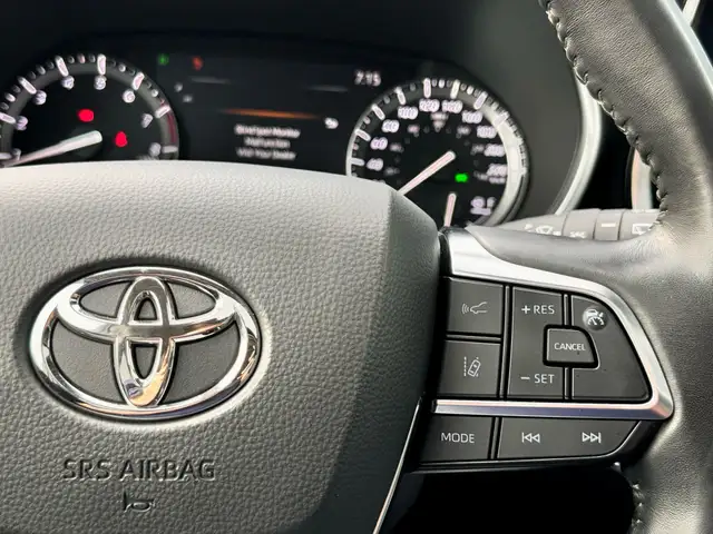 2020 Toyota Highlander XLE AWD|8 PASS|SUNROOF|LEATHER| in Cars & Trucks in City of Toronto - Image 26