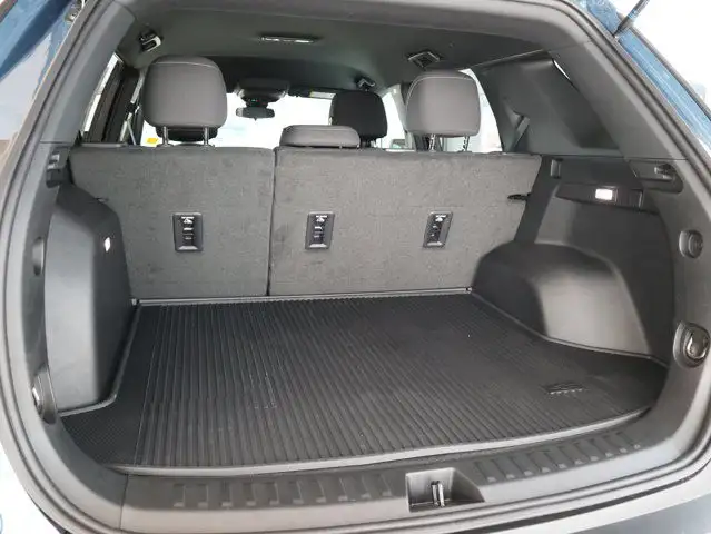 2025 Chevrolet Equinox FWD LT in Cars & Trucks in Lloydminster - Image 10