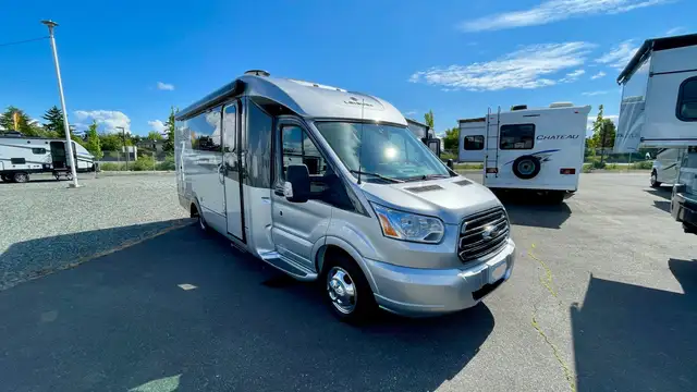 2018 LEISURE TRAVEL Wonder 24MB in RVs & Motorhomes in Victoria - Image 3