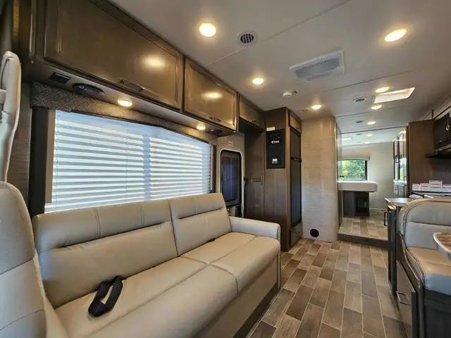 2022 Thor Chateau 31WV in RVs & Motorhomes in Moncton - Image 12