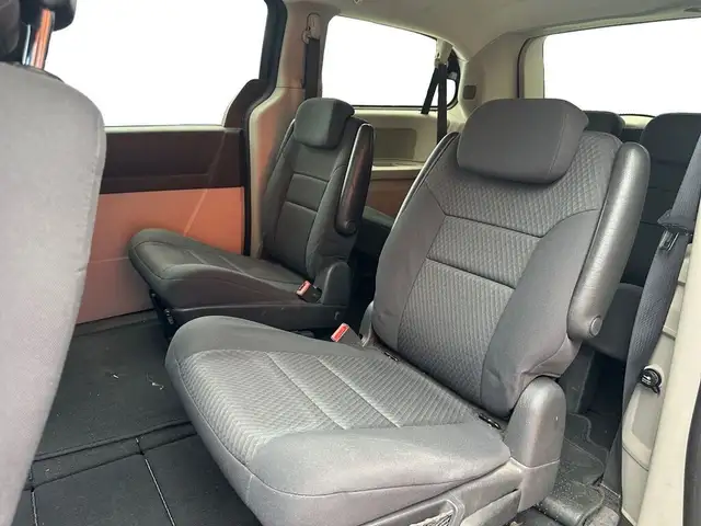 2010 Dodge Grand Caravan 4dr Wgn SE in Cars & Trucks in Calgary - Image 18