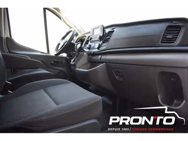 2020 Ford Transit Cargo Van AWD ** T-250 130WB ** GARANTIE 1 AN  in Cars & Trucks in Laval / North Shore - Image 13