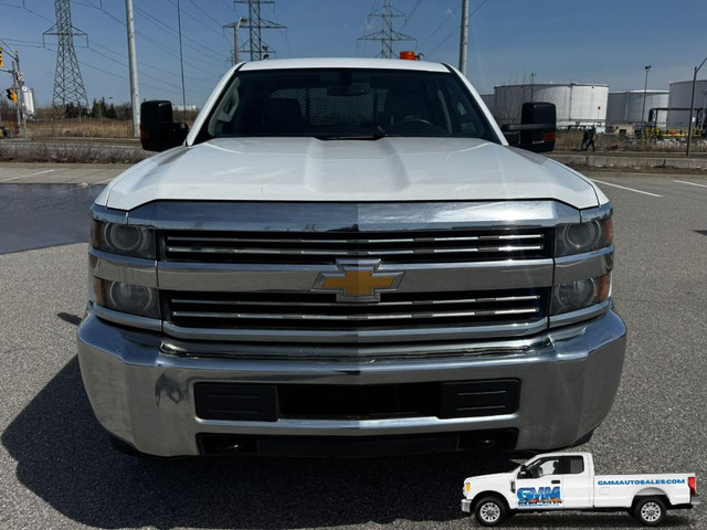 2017 Chevrolet SILVERADO 2500HD Crew Cab Short Box 4WD in Cars & Trucks in City of Toronto - Image 2