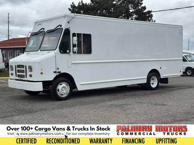 2015 Ford F-59 Commercial Stripped Chassis Step Van Gas + Shelve in Cars & Trucks in Mississauga / Peel Region - Image 2
