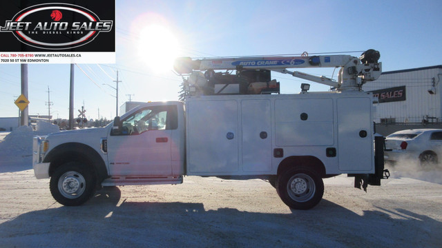2017 Ford F-550 XLT SERVICE TRUCK WITH CRANE & COMPRESSOR in Cars & Trucks in Edmonton