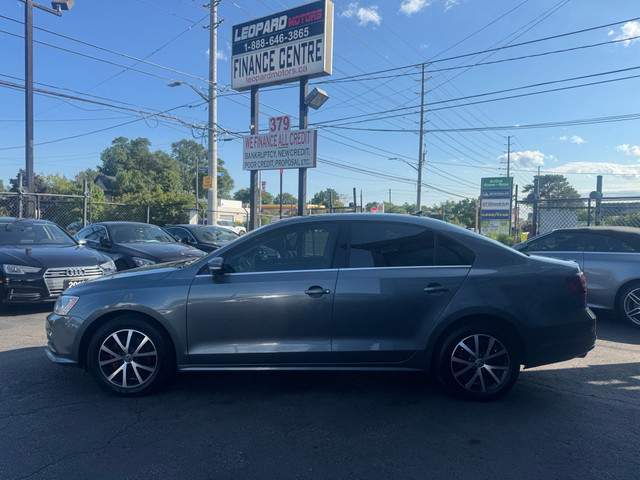 2016 Volkswagen Jetta Trendline, Sunroof, Camera, Heated Seats,  in Cars & Trucks in Mississauga / Peel Region - Image 4