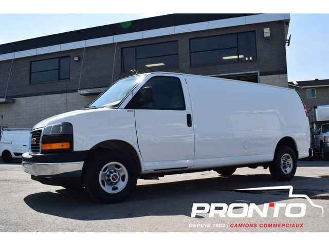 2022 GMC Savana Cargo Van 2500 ** V8 6.6L Gas ** Hitch / Bluetoo in Cars & Trucks in Laval / North Shore - Image 3