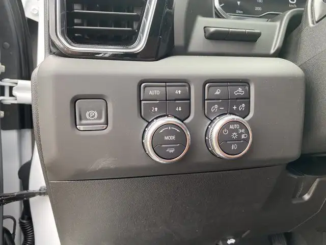 2025 GMC Sierra 3500HD Crew Cab Denali Ultimate in Cars & Trucks in Edmonton - Image 28