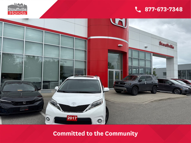 2017 Toyota Sienna SE 8 Passenger in Cars & Trucks in Markham / York Region