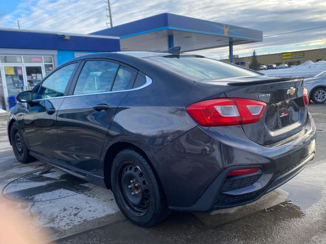 2017 CHEVROLET CRUZE LT AUTO | 2 SETS WHEELS | HEATED SEATS in Cars & Trucks in Barrie - Image 4