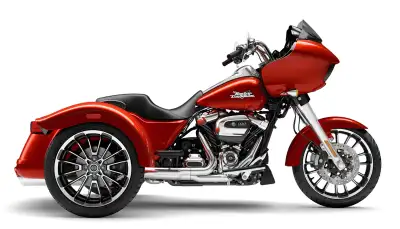 The Road Glide 3 merges the style of a Sharknose bagger with the comfort of a trike, featuring iconi...