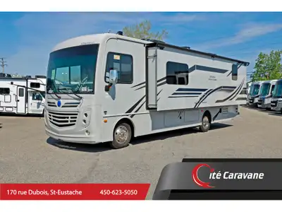 Class A Holiday Rambler Admiral 29M Peinture partielle + 2 A/C au toit est doté de fonctionnalités a...