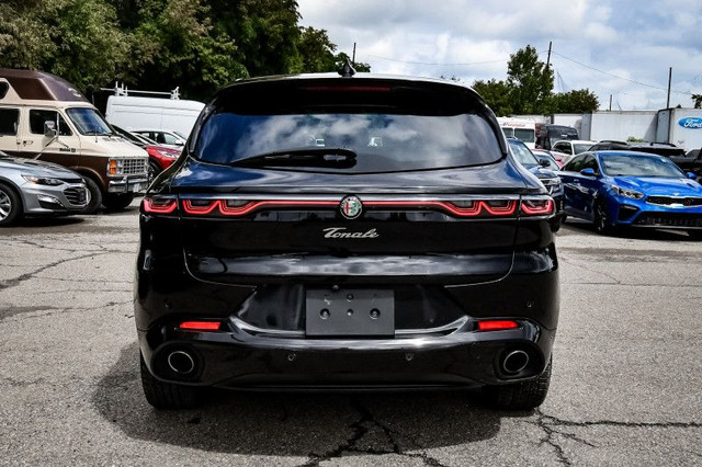 2024 Alfa Romeo Tonale Veloce EAWD • HYBRID • POWER LIFTGATE in Cars & Trucks in Cornwall - Image 4