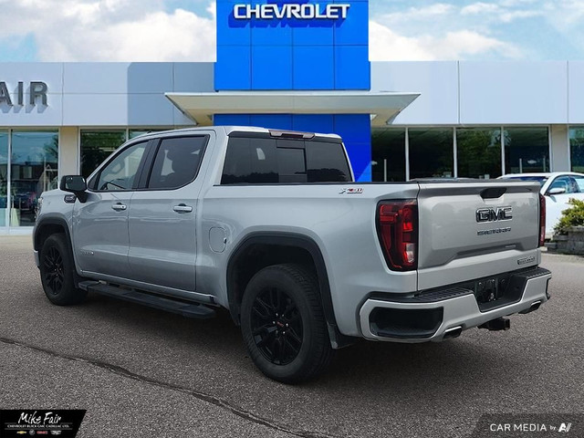 2020 GMC Sierra 1500 Elevation keyless open/start,assist step... in Cars & Trucks in Ottawa - Image 4