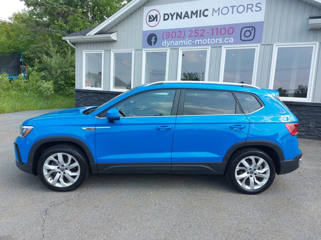 2022 Volkswagen Taos Comfortline AWD! SUNROOF! ONE OWNER! CLEAN  in Cars & Trucks in Bedford - Image 2