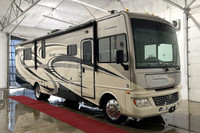 The 2014 Fleetwood Bounder 35K is a gas-powered Class A motorhome that blends residential comfort wi... (image 1)
