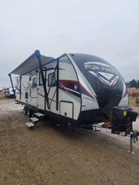 2018 FunFinder 28QD 2 bedroom Travel Trailer - Bunkbeds & slide