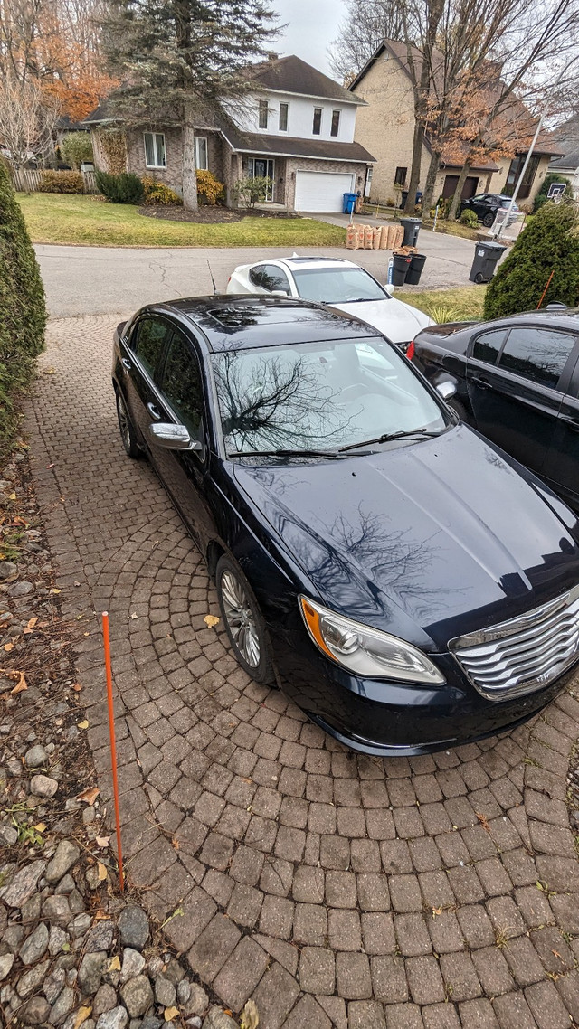 2011 Chrysler 200 Limited in Cars & Trucks in Laval / North Shore - Image 2