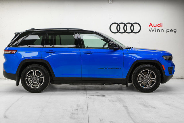 2023 Jeep Grand Cherokee 4xe Trailhawk | Sunroof | Night Vision in Cars & Trucks in Winnipeg - Image 4