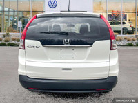 KBB.com Brand Image Awards. This Honda CR-V delivers a Regular Unleaded I-4 2.4 L/144 engine powerin... (image 3)