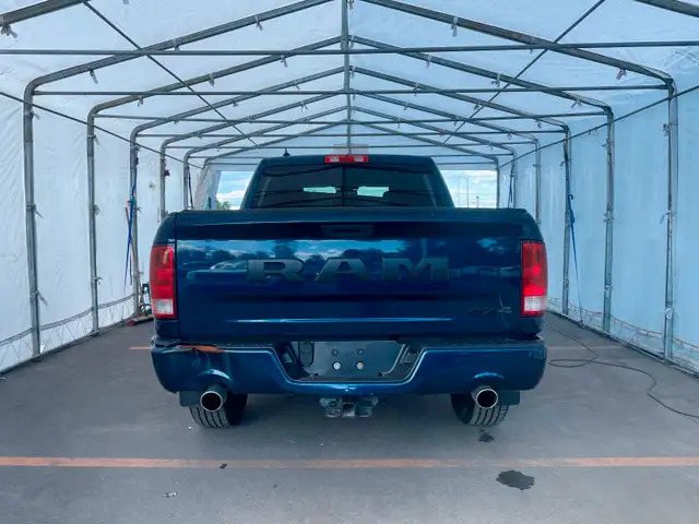 2020 Ram 1500 Classic NIGHT EDITION CREW 4X4 V8 *CARPLAY* BLUETO in Cars & Trucks in Laurentides - Image 7
