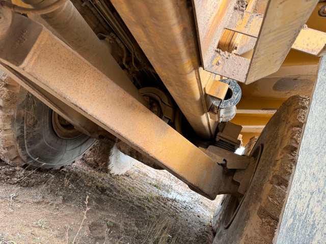 2006 Cat 740 6 Wheel Drive Articulating Rock Truck  in Heavy Equipment in Sudbury - Image 3