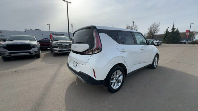 2023 Kia Soul EX | Heated Seats | Apple CarPlay in Cars & Trucks in Edmonton - Image 3