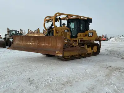 2014 Caterpillar D7E LGP *Angle Blade with Twin Tilt *Multi Shank Ripper, 4 Barrel *ROPS, Sweeps, Re...