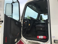 2021 VOLVO VNL84300;Heavy Duty Trucks - CONVENTIONAL W/O SLEEPER Penske Location 632 BELGRAVE WAY DE... (image 8)