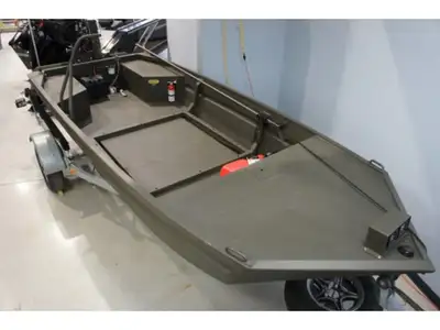 1654 OPEN FLOOR SURFACE DRIVE - WEEDCUTTER - HUNT DECK - PUSH POLE 10' - WATER TRAP/FUEL FILTER - BI...