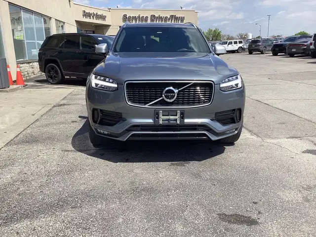 2019 Volvo XC90 in Cars & Trucks in Mississauga / Peel Region - Image 3