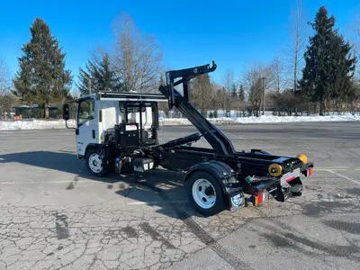 2025 Isuzu NRR Regular Cab Hook Lift Truck Package Stellar Shuttle Flex 108 Hook Lift Handles dump a...