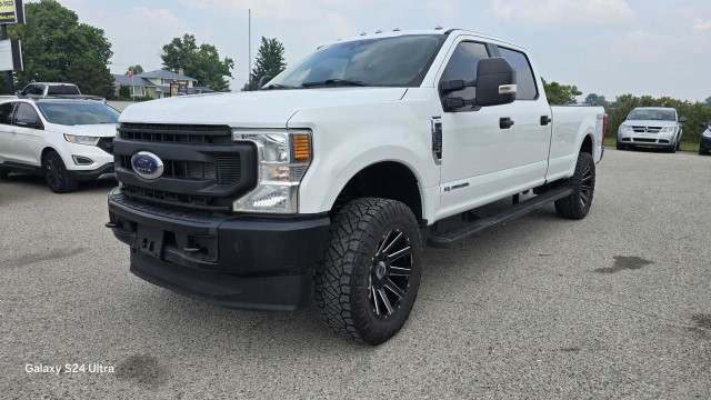 2022 Ford Super Duty 4WD Crew Cab 8' Box in Cars & Trucks in London