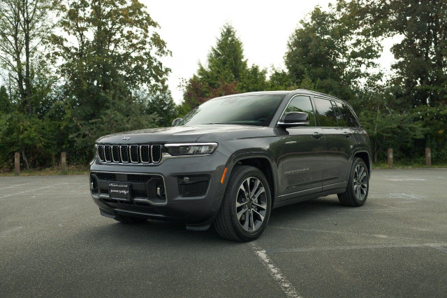 2023 Jeep Grand Cherokee in Cars & Trucks in Delta/Surrey/Langley - Image 3
