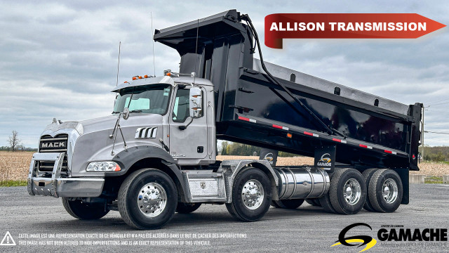 2010 MACK GRANITE GU813 12 WHEEL TWIN STEER DUMP TRUCK in Heavy Trucks in La Ronge - Image 2