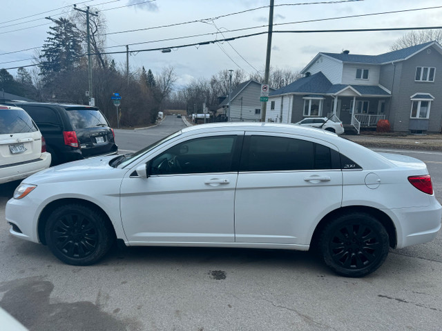 2013 Chrysler 200 LX in Cars & Trucks in Laval / North Shore - Image 2