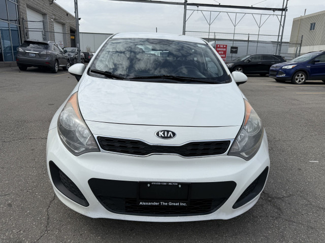 2014 Kia Rio KIA Rio -HATCHBACK - 4 Doors in Cars & Trucks in Oakville / Halton Region - Image 3