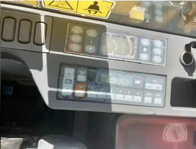 2014 CAT 312E in Heavy Equipment in City of Halifax - Image 4