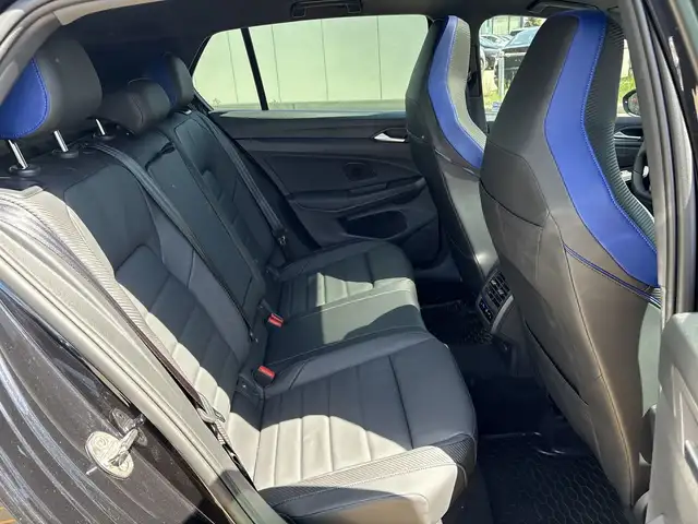 2024 Volkswagen Golf R BASE dans Autos et camions dans Ville d’Edmonton - Image 27