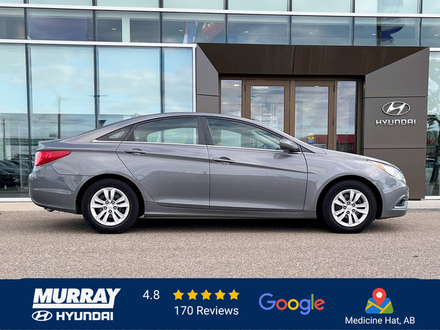 2012 Hyundai Sonata 4dr 2.4L GL Just Arrived in Cars & Trucks in Medicine Hat - Image 4