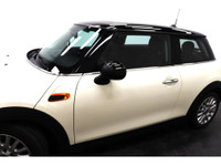 +Sièges en cuir / Leather interior +Sièges chauffants / Heated seats +Bluetooth +Toit a vision panor... (image 2)