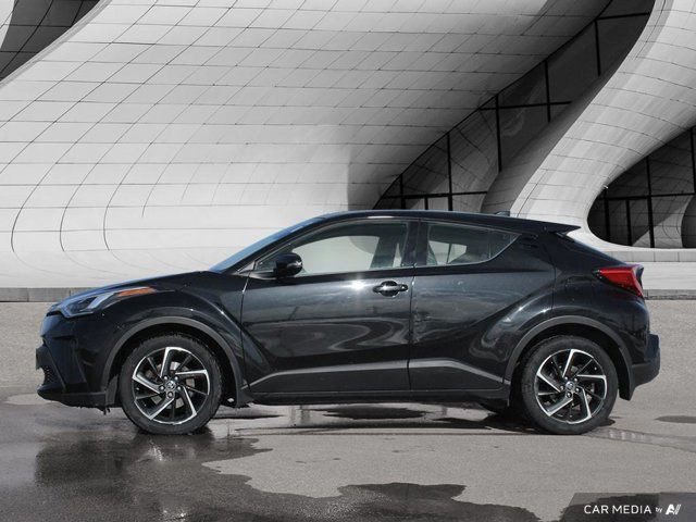 2021 Toyota C-HR XLE Premium in Cars & Trucks in London - Image 2