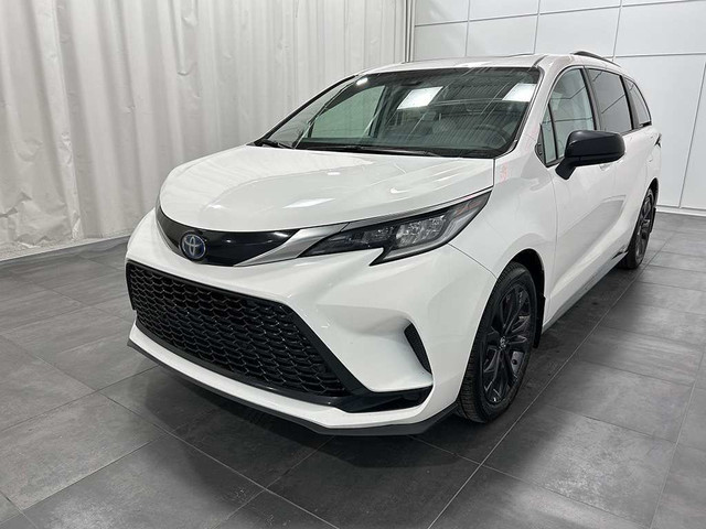  2022 Toyota Sienna XSE 7 PASSAGERS - TOIT OUVRANT - INT. CUIR in Cars & Trucks in Québec City - Image 3