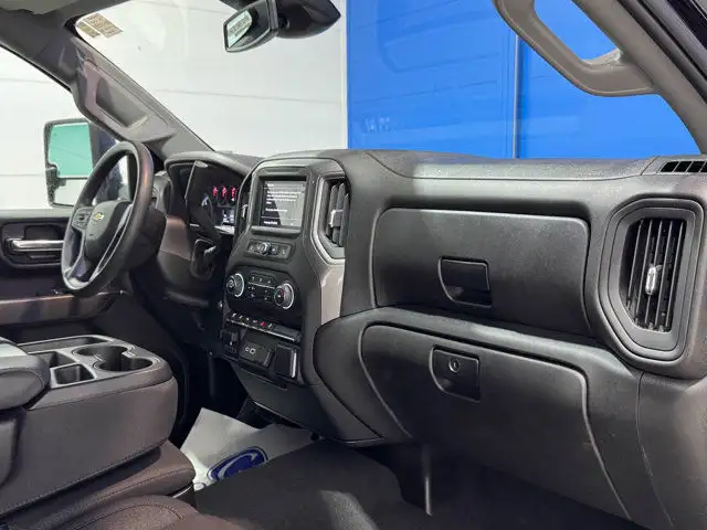 2024 Chevrolet Silverado 2500HD Custom- Blacked Out - Power Seat in Cars & Trucks in Barrie - Image 20