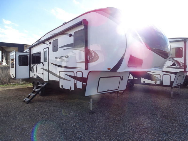 2021 Grand Design Reflection Fifth-Wheels 340RDS in Travel Trailers & Campers in Saskatoon