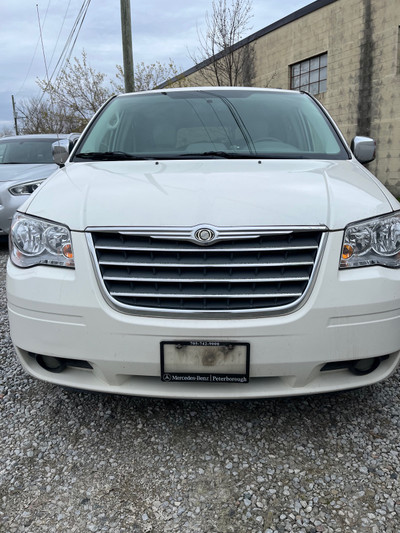 2009 Chrysler Town & Country Touring