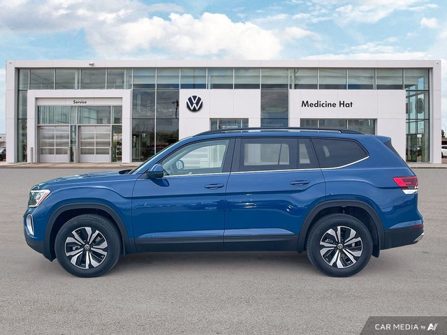 2025 Volkswagen Atlas Comfortline Spacious 7-seater SUV with pow in Cars & Trucks in Medicine Hat - Image 4