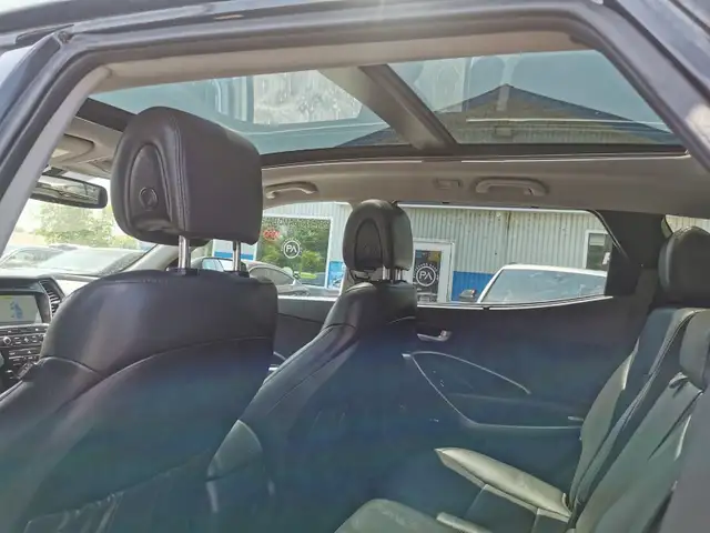 2018 Hyundai Santa Fe Sport 2.4 in Cars & Trucks in Belleville - Image 21